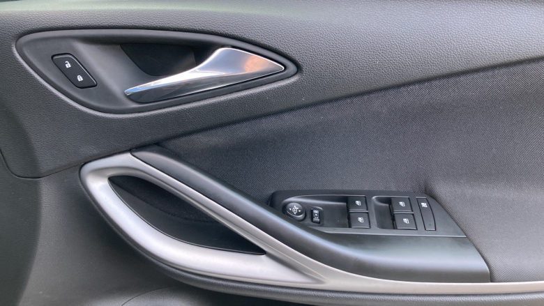 Vauxhall Astra 1.6 CDTi 16V 136 Tech Line Nav 5dr Diesel Hatchback